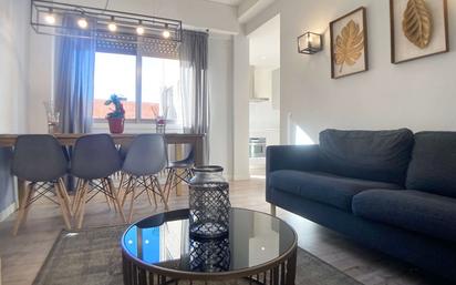 Living room of Flat for sale in  Madrid Capital  with Air Conditioner, Heating and Parquet flooring