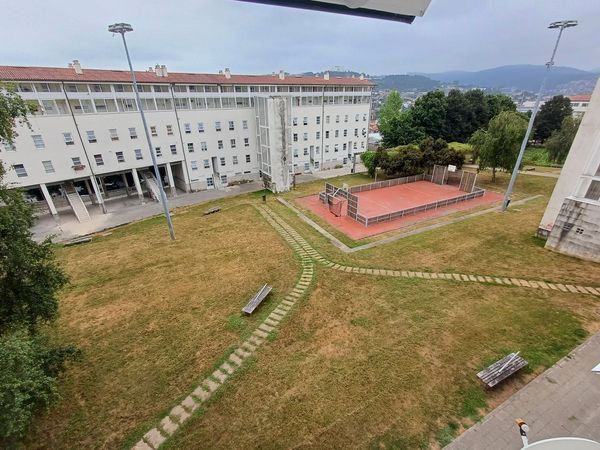Aparcament de Pis en venda en Vigo  amb Calefacció, Parquet i Traster