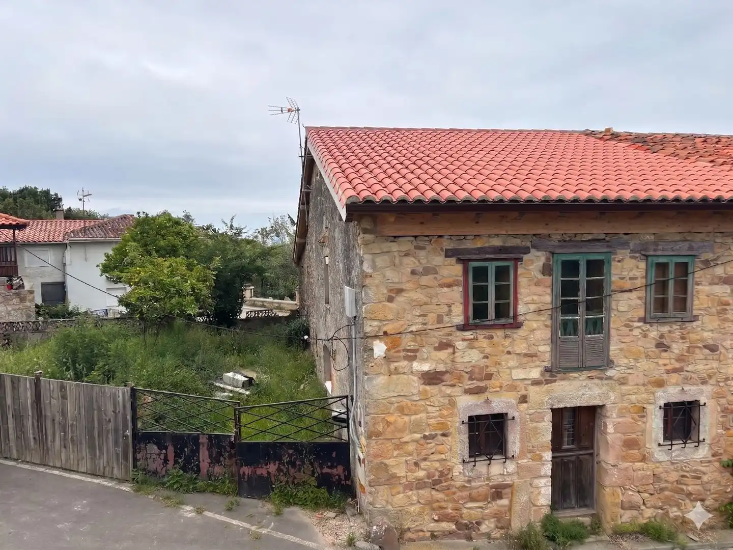 Vista exterior de Casa o xalet en venda en Villaviciosa amb Piscina