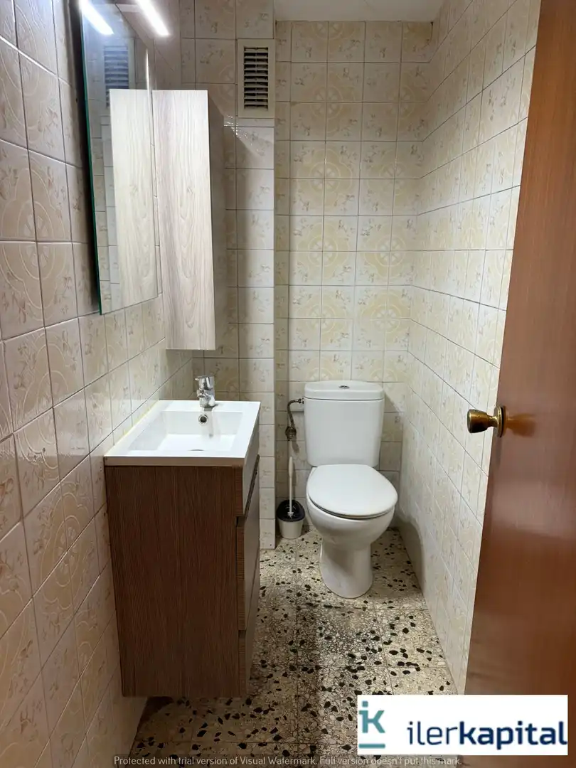 Bathroom of Flat for sale in Lleida  with Heating