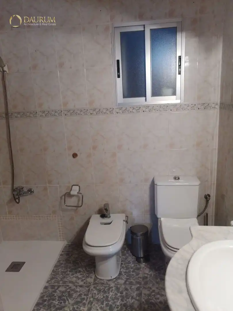 Bany de Casa o xalet en venda en San Vicente del Raspeig / Sant Vicent del Raspeig amb Calefacció, Terrassa i Traster