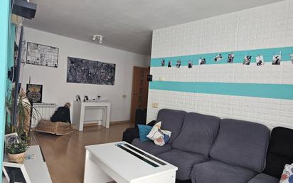 Sala d'estar de Pis en venda en Esparreguera amb Aire condicionat i Balcó