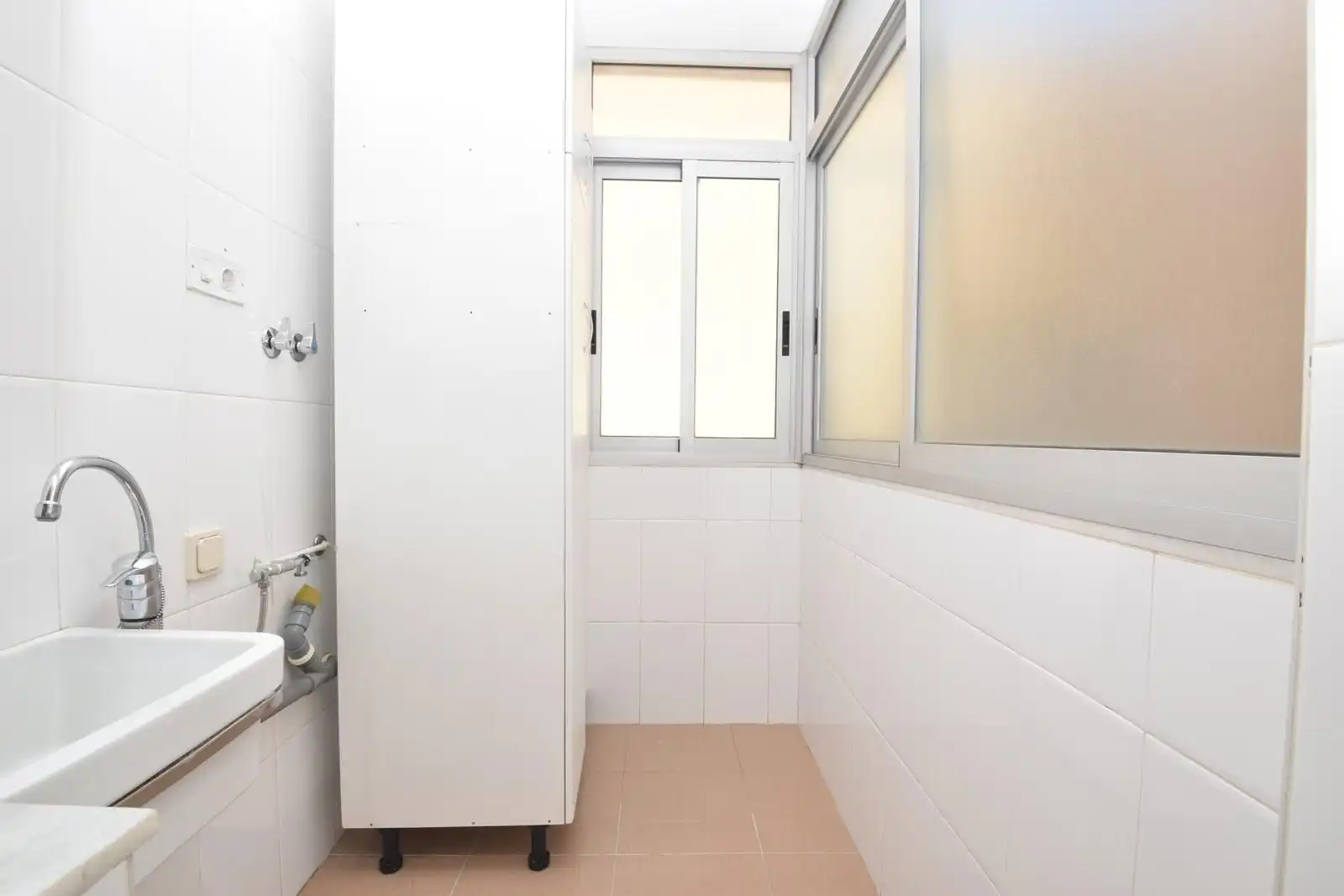 Badezimmer von Wohnung zum Verkauf in El Ejido mit Klimaanlage, Heizung und Parkett