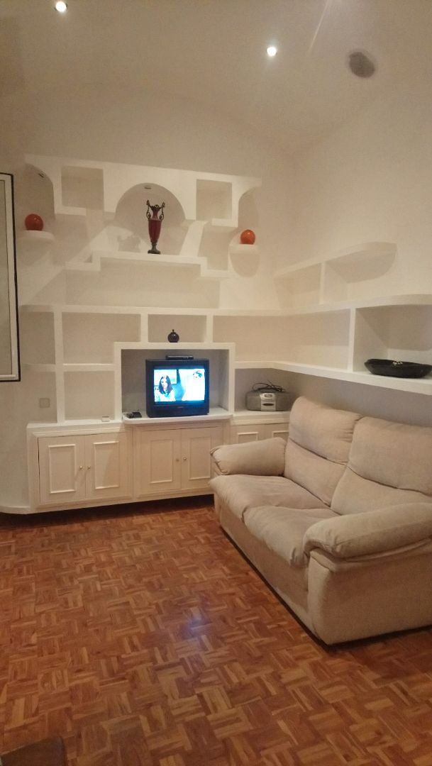 Sala de estar de Piso en venta en  Madrid Capital con Calefacción y Amueblado
