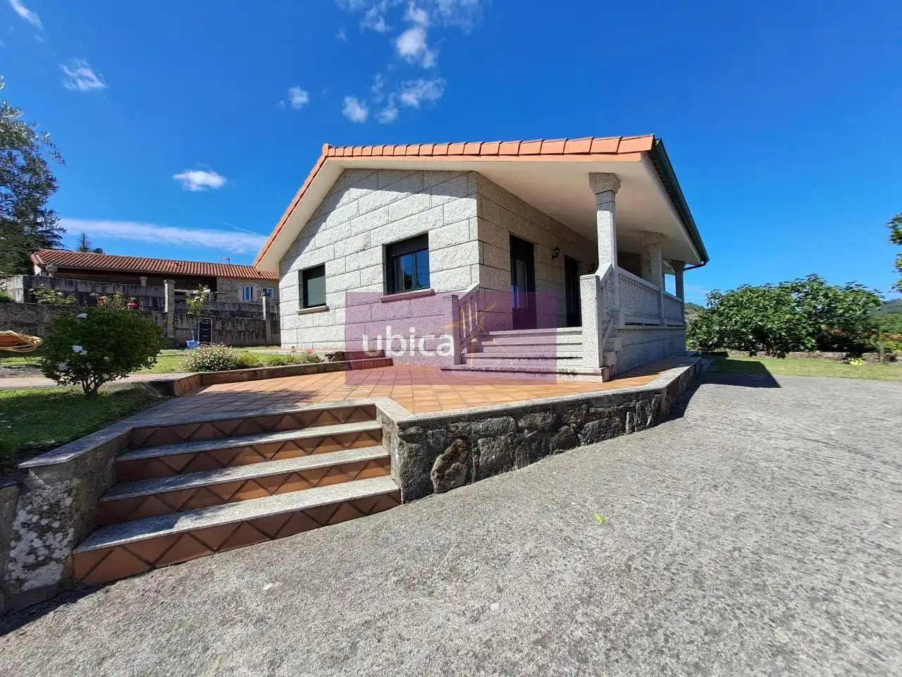 Vista exterior de Casa o chalet en venta en Arbo con Calefacción, Jardín privado y Terraza