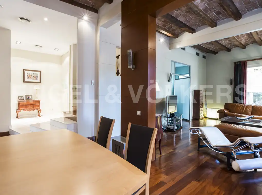 Sala de estar de Casa o chalet en venta en Barcelona con Aire acondicionado, Calefacción y Parquet