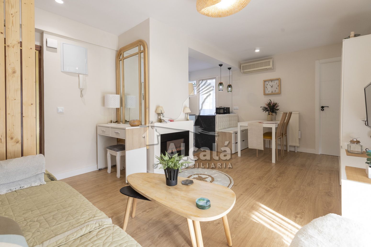 Bedroom of Flat for sale in Alcalá de Henares  with Air Conditioner, Heating and Terrace