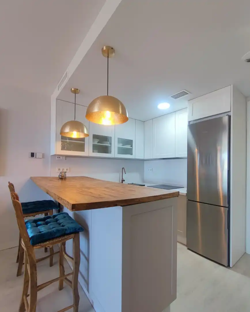 Cocina de Piso de alquiler en Almería con Aire acondicionado, Calefacción y Jardín privado