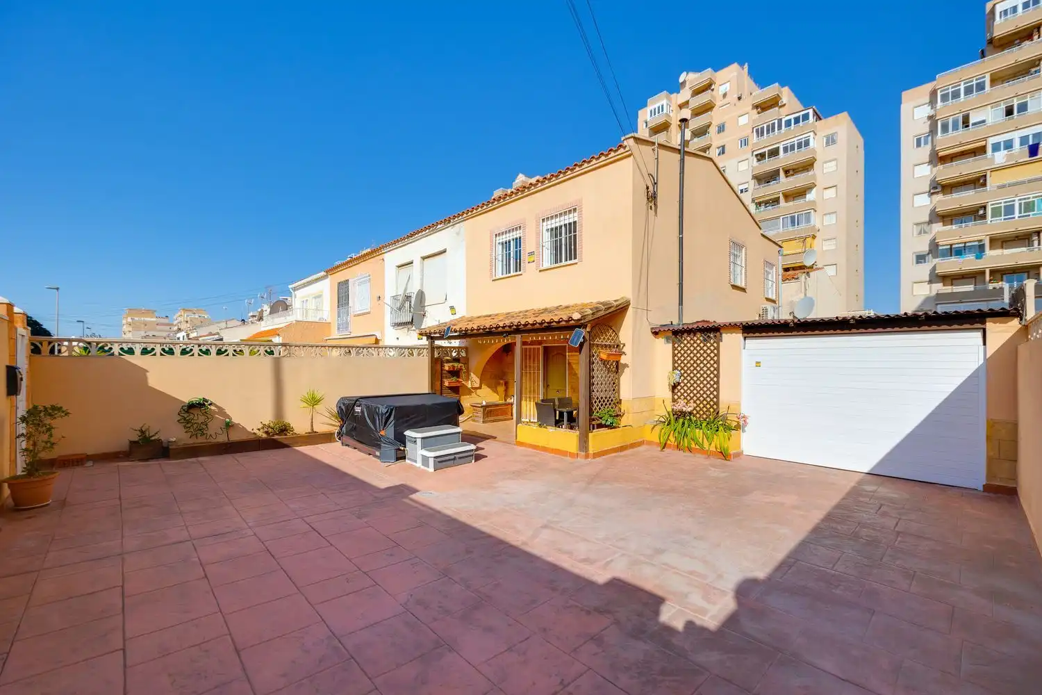 Casa bifamiliare con giardino in vendita a Calle Bella Antonia 137, imagen 9