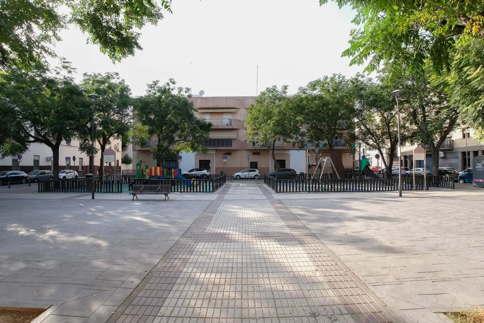 Vista exterior de Apartament en venda en Sevilla amb Aire condicionat, Calefacció i Jardí privat