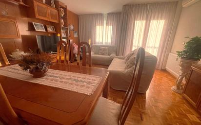 Living room of Flat for sale in Guadalajara Capital  with Air Conditioner, Heating and Parquet flooring