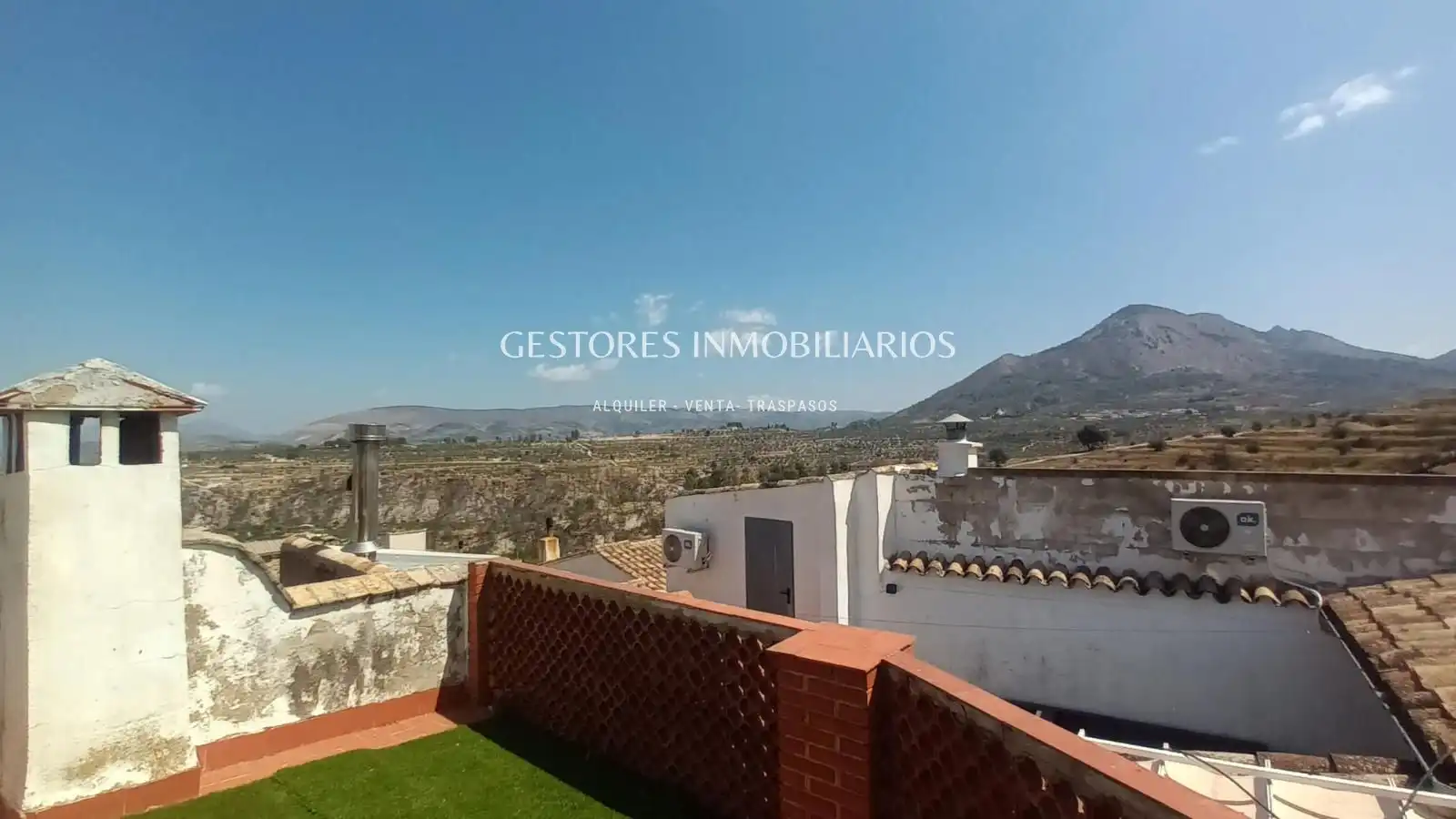 Vista exterior de Casa o xalet en venda en Penàguila amb Calefacció