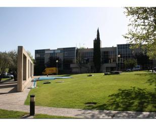 Vista exterior de Oficina de lloguer en La Moraleja amb Calefacció