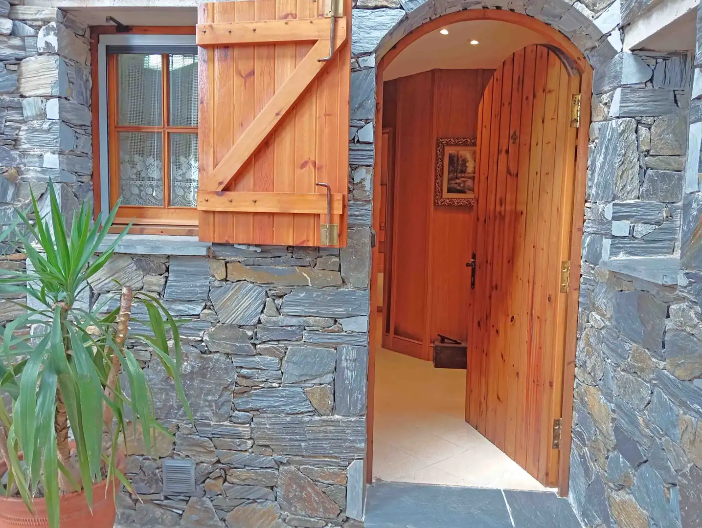 Einfamilien-Reihenhaus zum Verkauf in Montseny mit Heizung, Parkett und Terrasse
