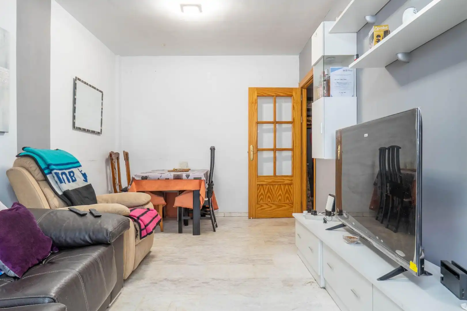 Sala d'estar de Planta baixa en venda en Churriana de la Vega amb Terrassa