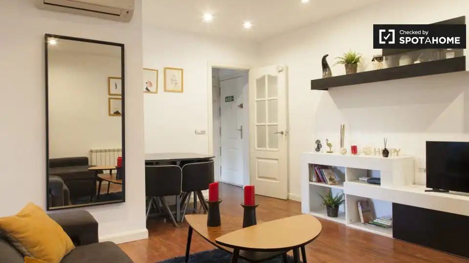 Sala d'estar de Pis de lloguer en Madrid amb Aire condicionat, Calefacció i Moblat