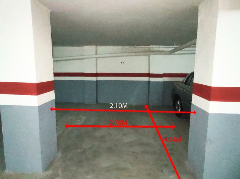 Parkplatz von Garage miete in Baza