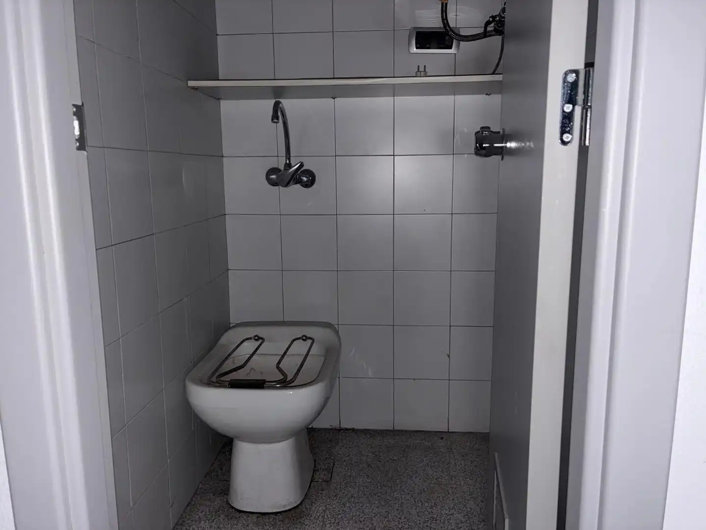 Badezimmer von Geschaftsraum zum Verkauf in Elche / Elx