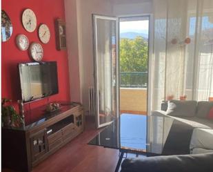 Living room of Flat to rent in  Granada Capital  with Balcony