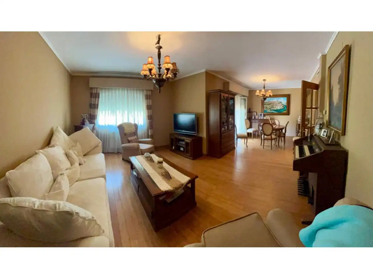 Sala d'estar de Casa adosada en venda en Illescas amb Aire condicionat, Calefacció i Jardí privat