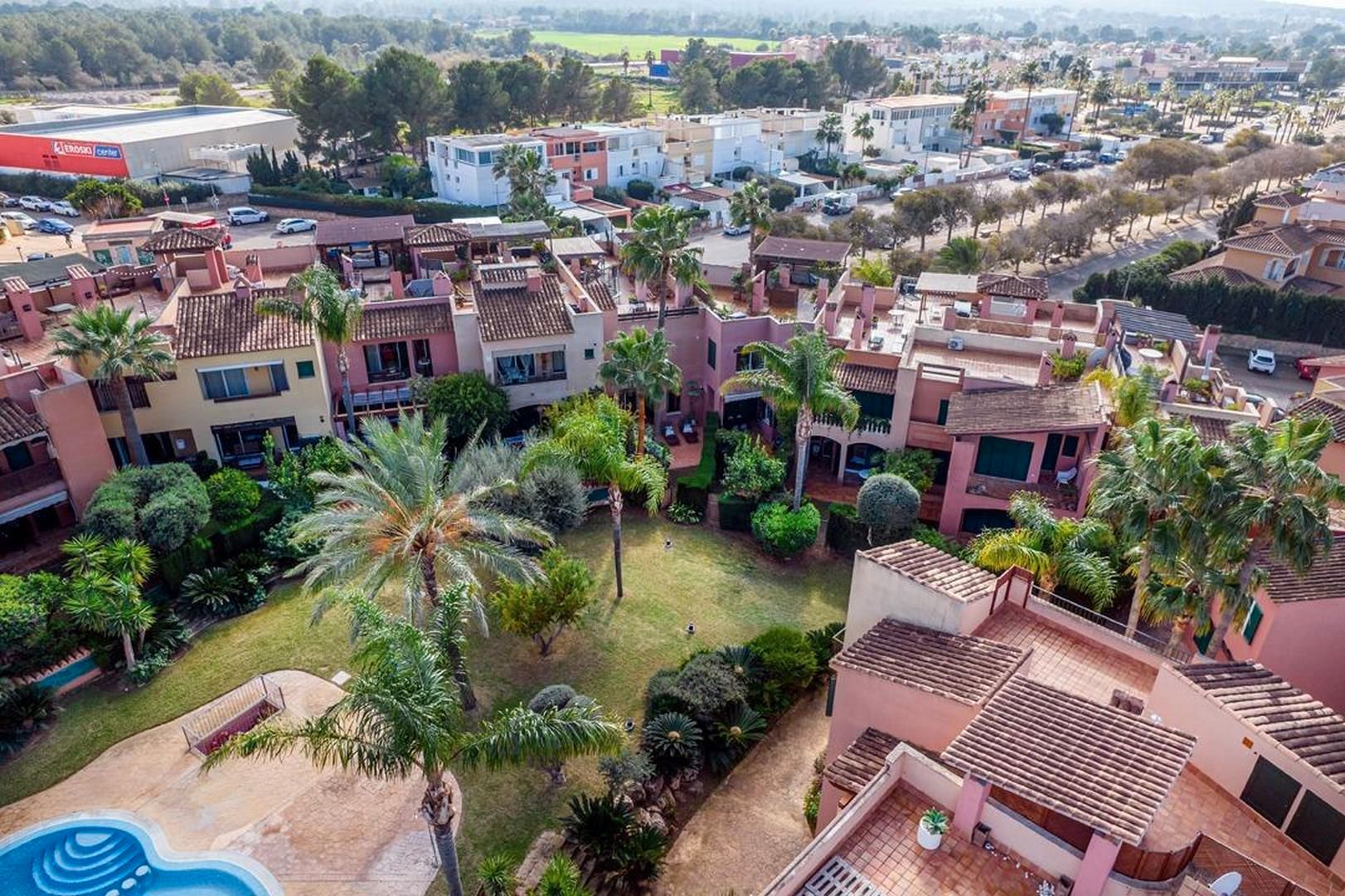 Vista exterior de Planta baixa de lloguer en Llucmajor amb Aire condicionat, Calefacció i Jardí privat