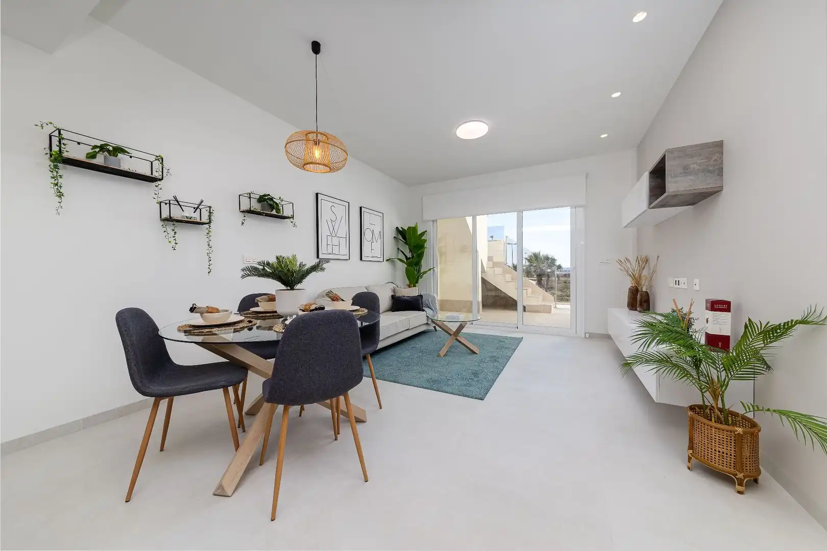 Apartamento con piscina en venta en El Raso, imagen 2