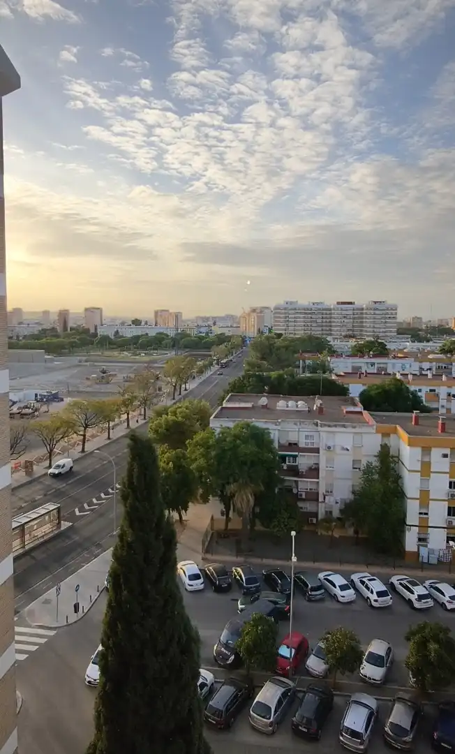 Exterior view of Flat for rent in San Pablo - Santa Justa