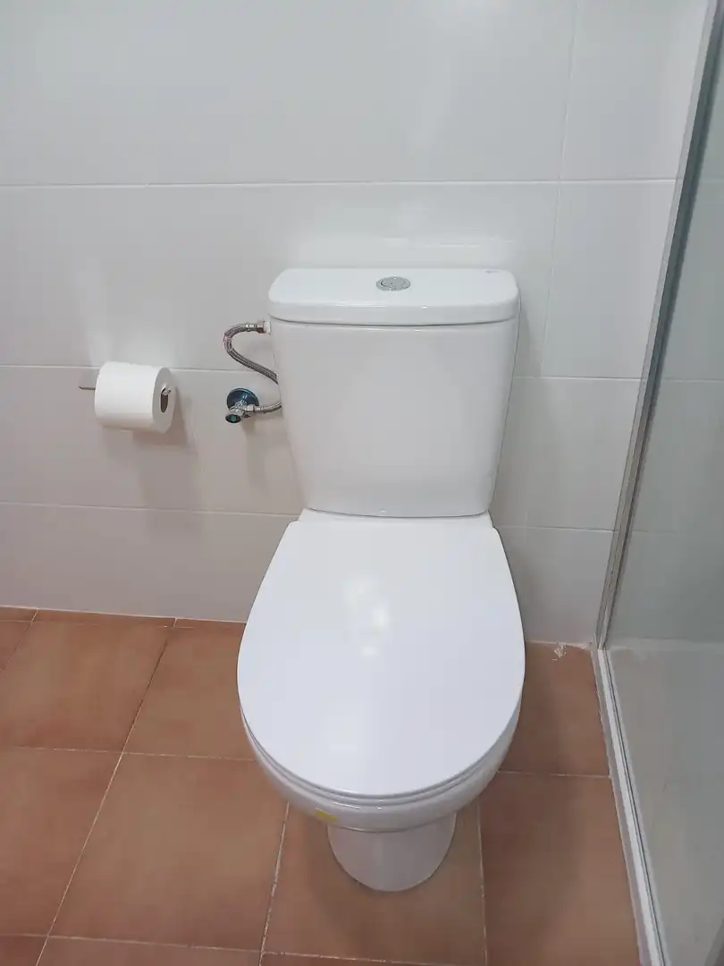 Badezimmer von Haus oder Chalet zur Miete in Santa Margarida I Els Monjos mit Balkon und Alarm