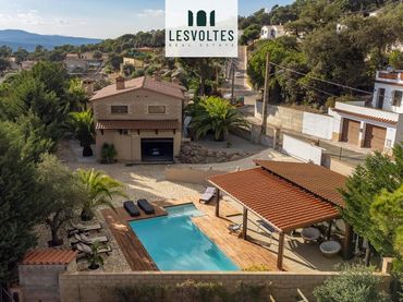 Casa con piscina in vendita a Carrer de la Volta de l'arboç