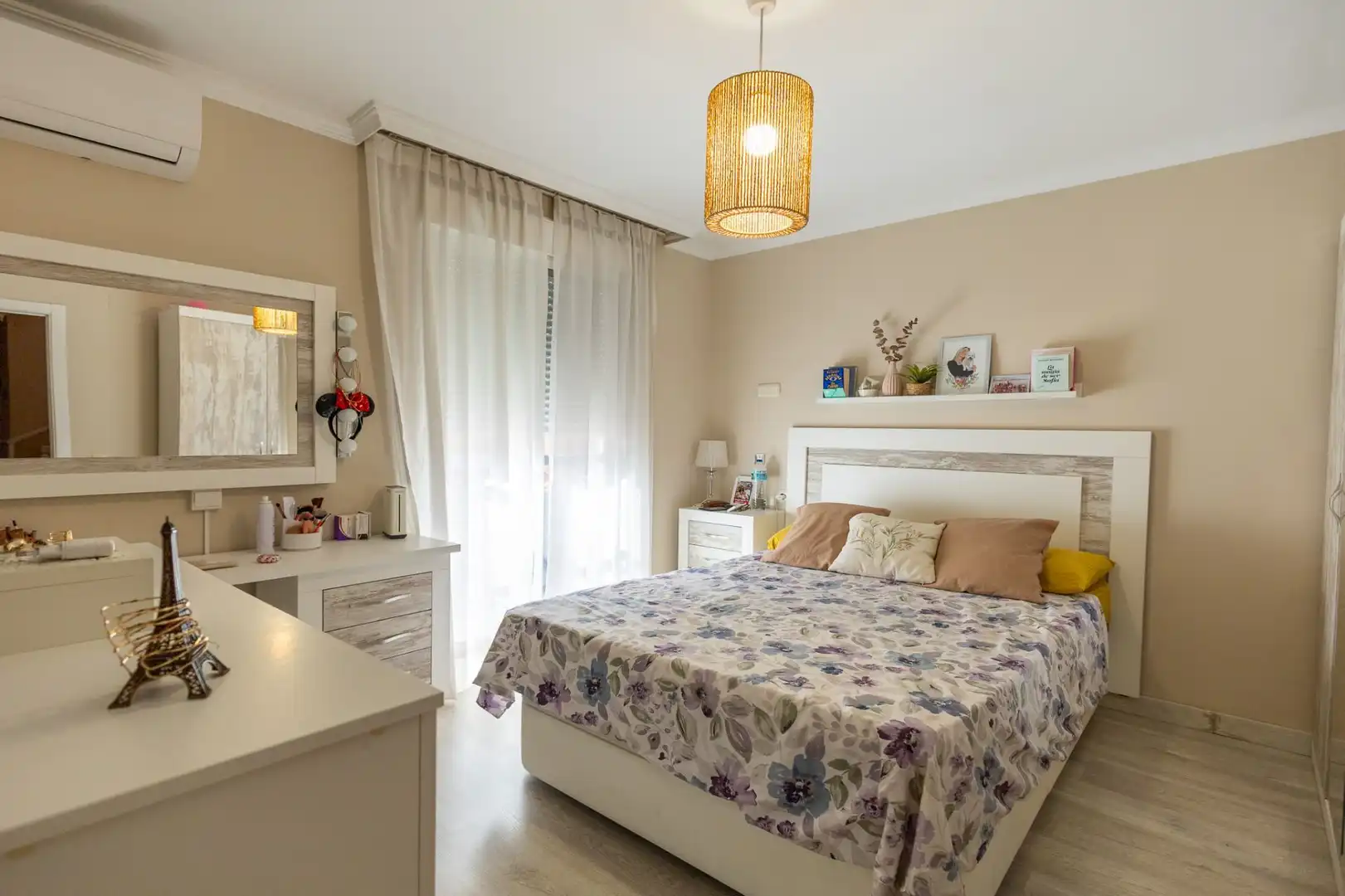 Habitación de Casa o chalet en venta en Melilla con Aire acondicionado, Calefacción y Jardín privado