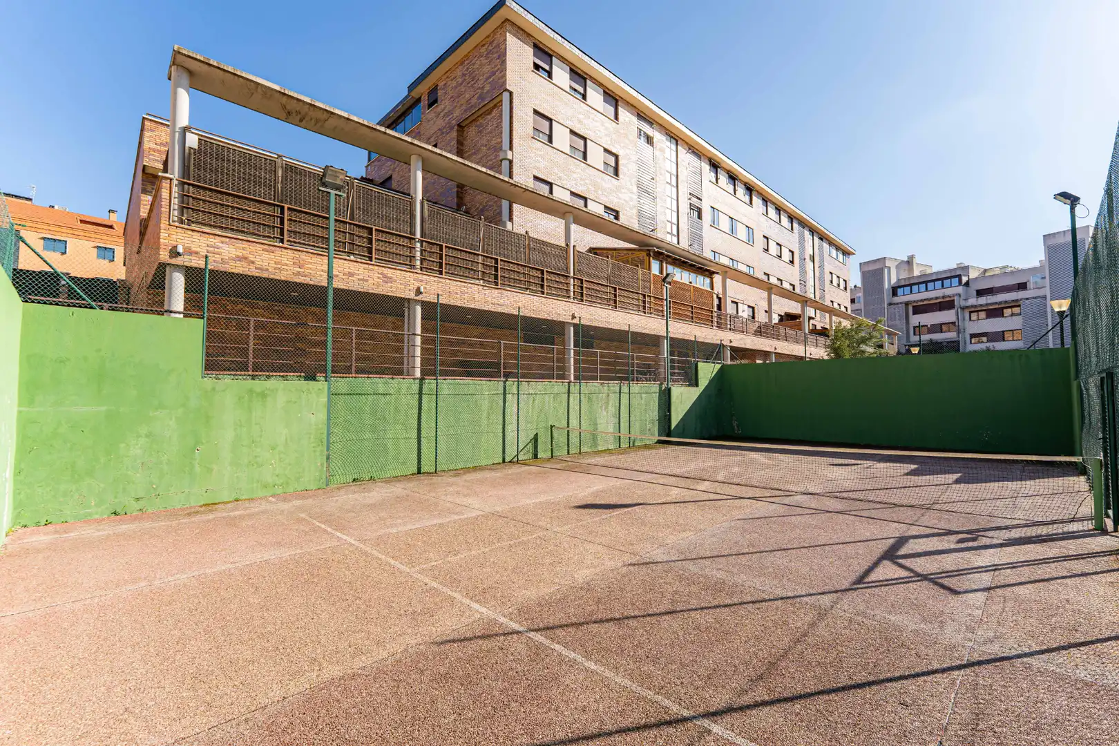 Exterior view of Flat for sale in Arroyomolinos (Madrid)  with Air Conditioner, Heating and Private garden