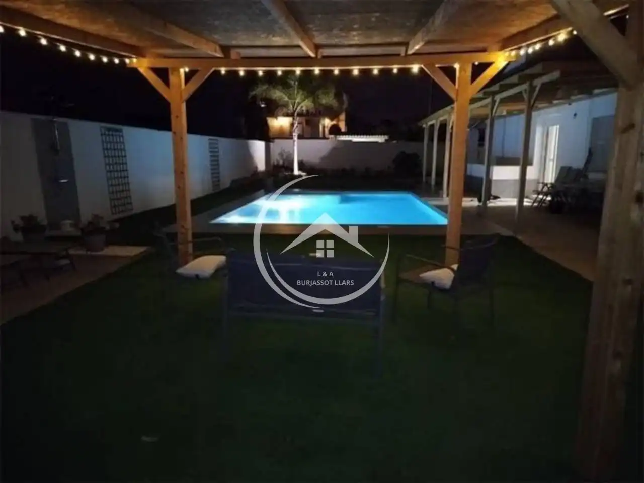 Piscina de Casa o xalet en venda en Riba-roja de Túria amb Aire condicionat, Jardí privat i Terrassa