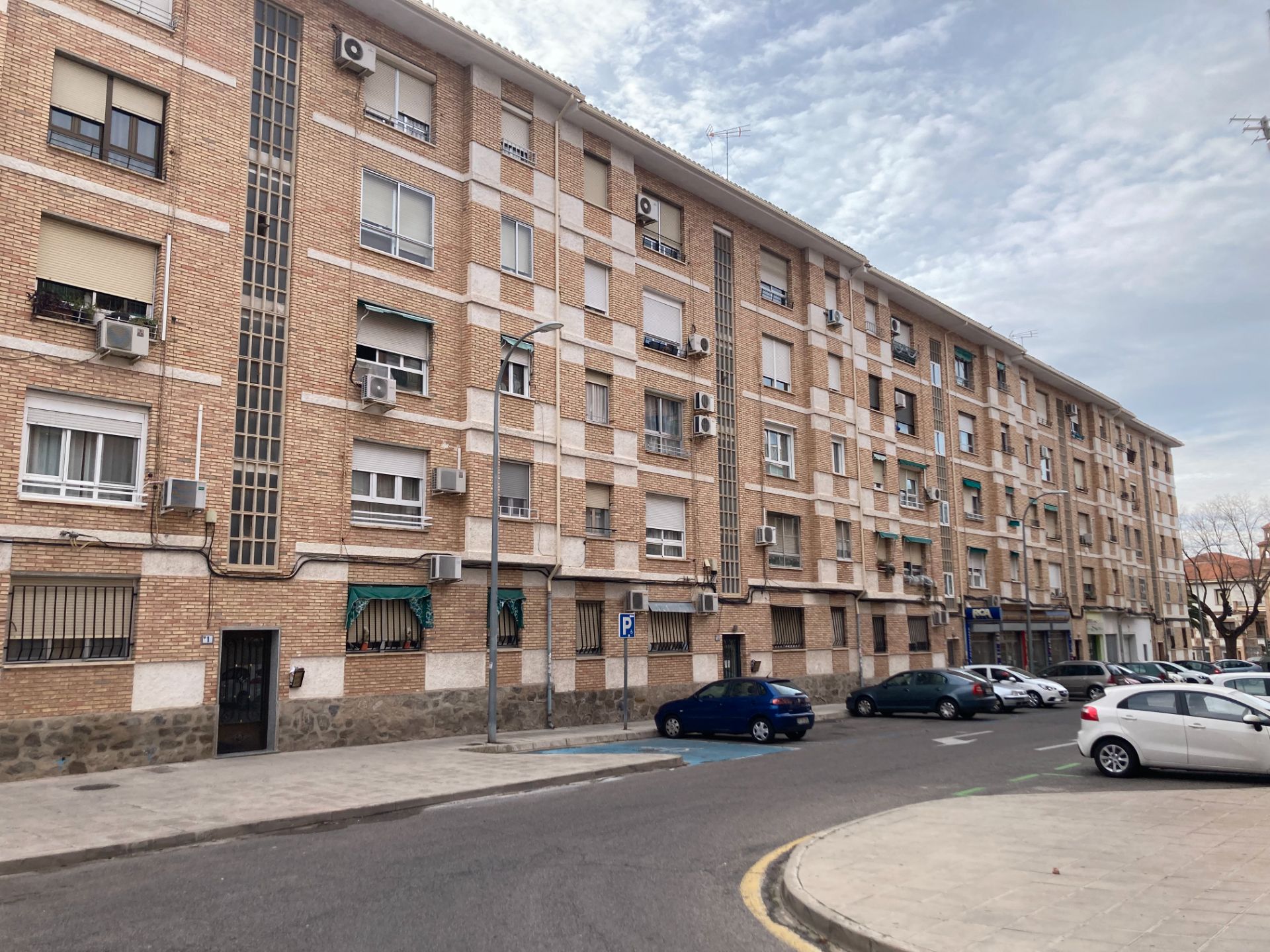 Exterior view of Premises to rent in  Toledo Capital  with Heating and Alarm