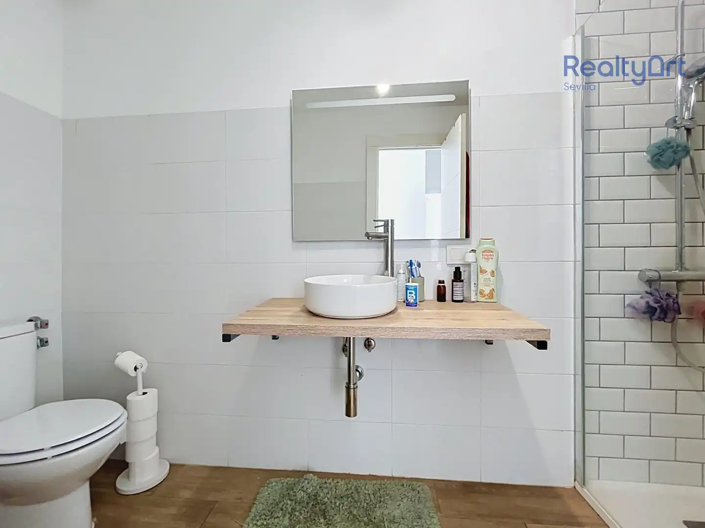 Baño de Piso en venta en Sevilla con Aire acondicionado, Calefacción y Terraza