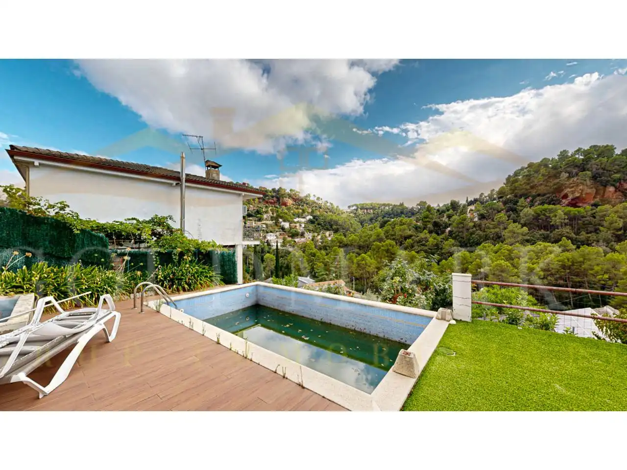 Piscina de Casa o chalet en venta en Corbera de Llobregat con Aire acondicionado, Calefacción y Jardín privado