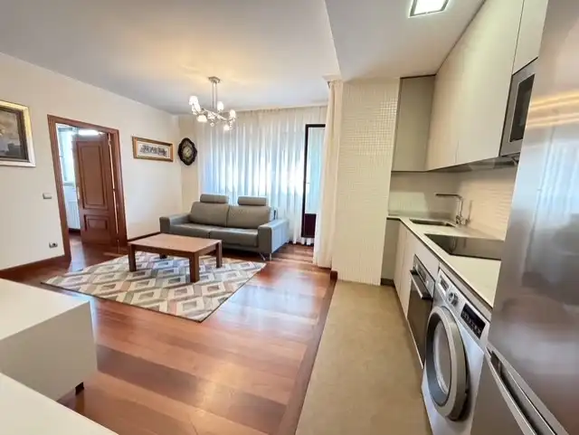 Sala d'estar de Apartament en venda en Santurtzi  amb Calefacció, Terrassa i Moblat