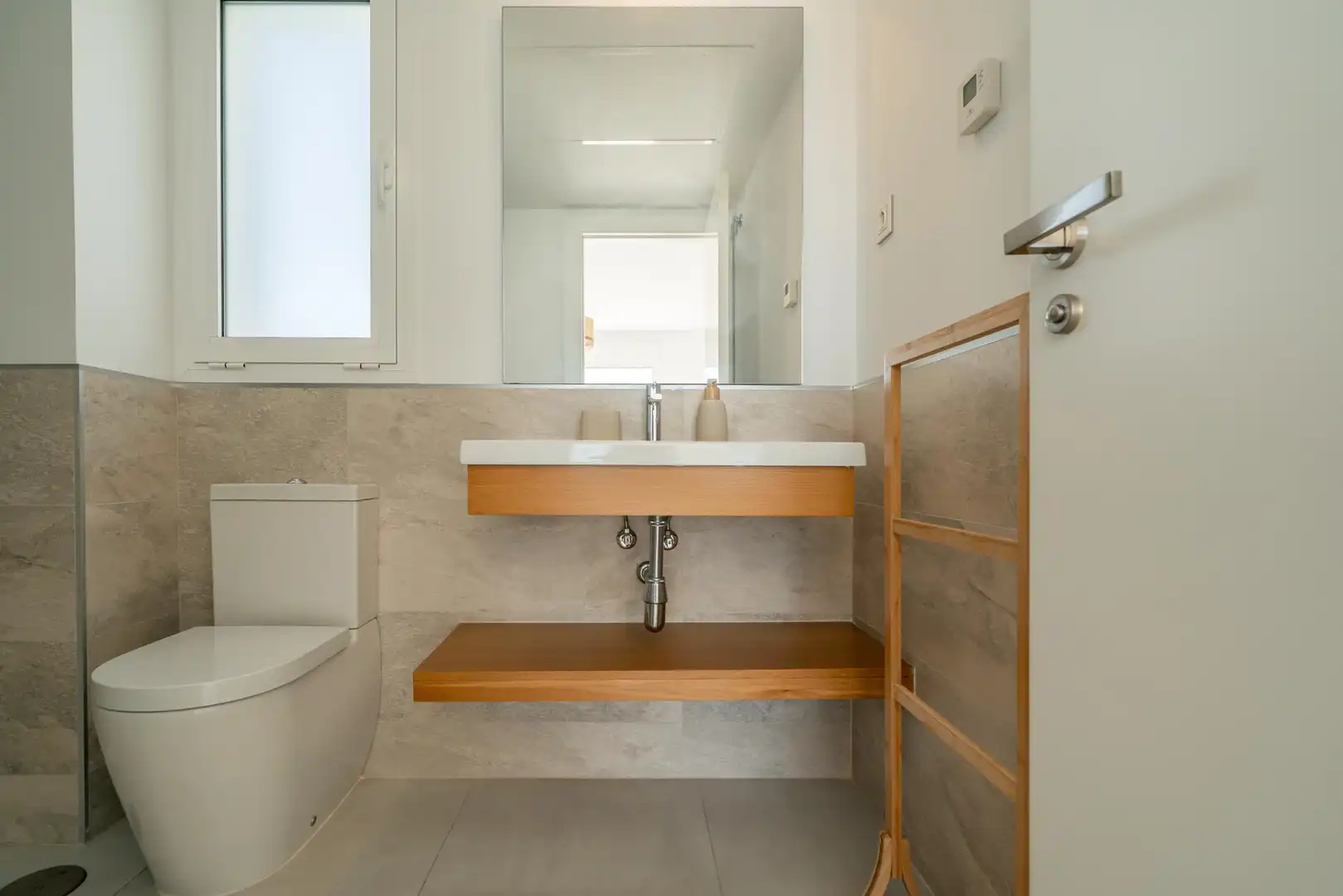 Badezimmer von Maisonette zur Miete in Marbella mit Klimaanlage, Heizung und Privatgarten