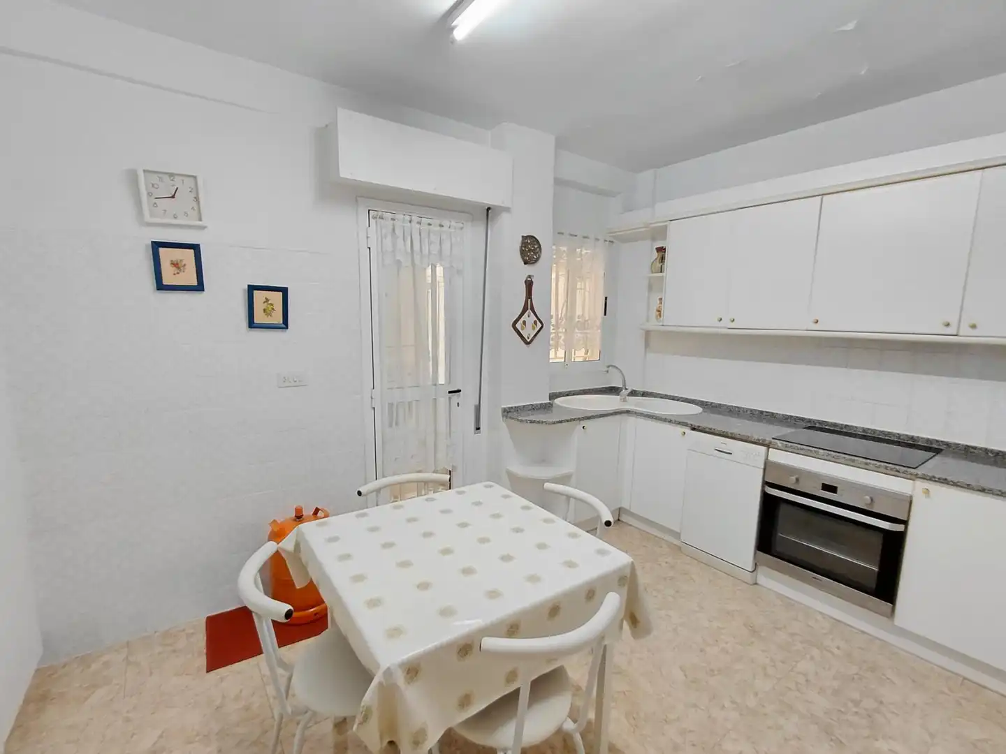 Flat with terrace for sale in Casco Antiguo, imagen 13