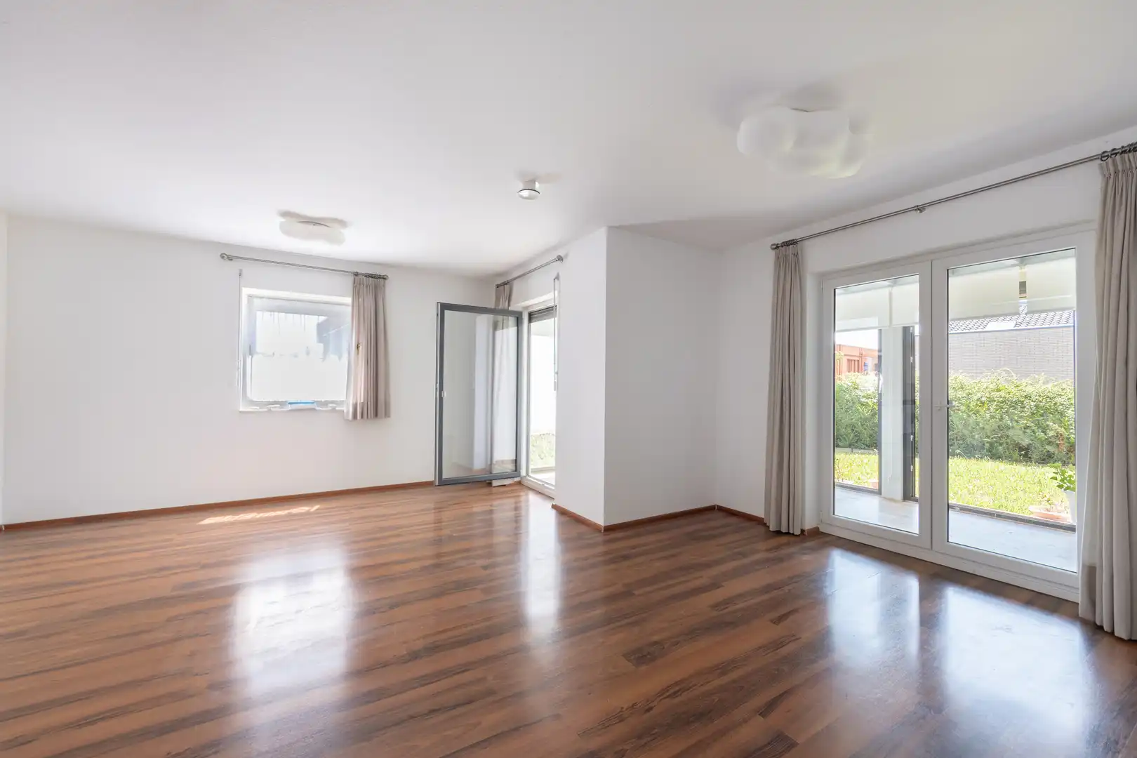Sala d'estar de Casa o xalet en venda en Sopela amb Calefacció, Terrassa i Traster