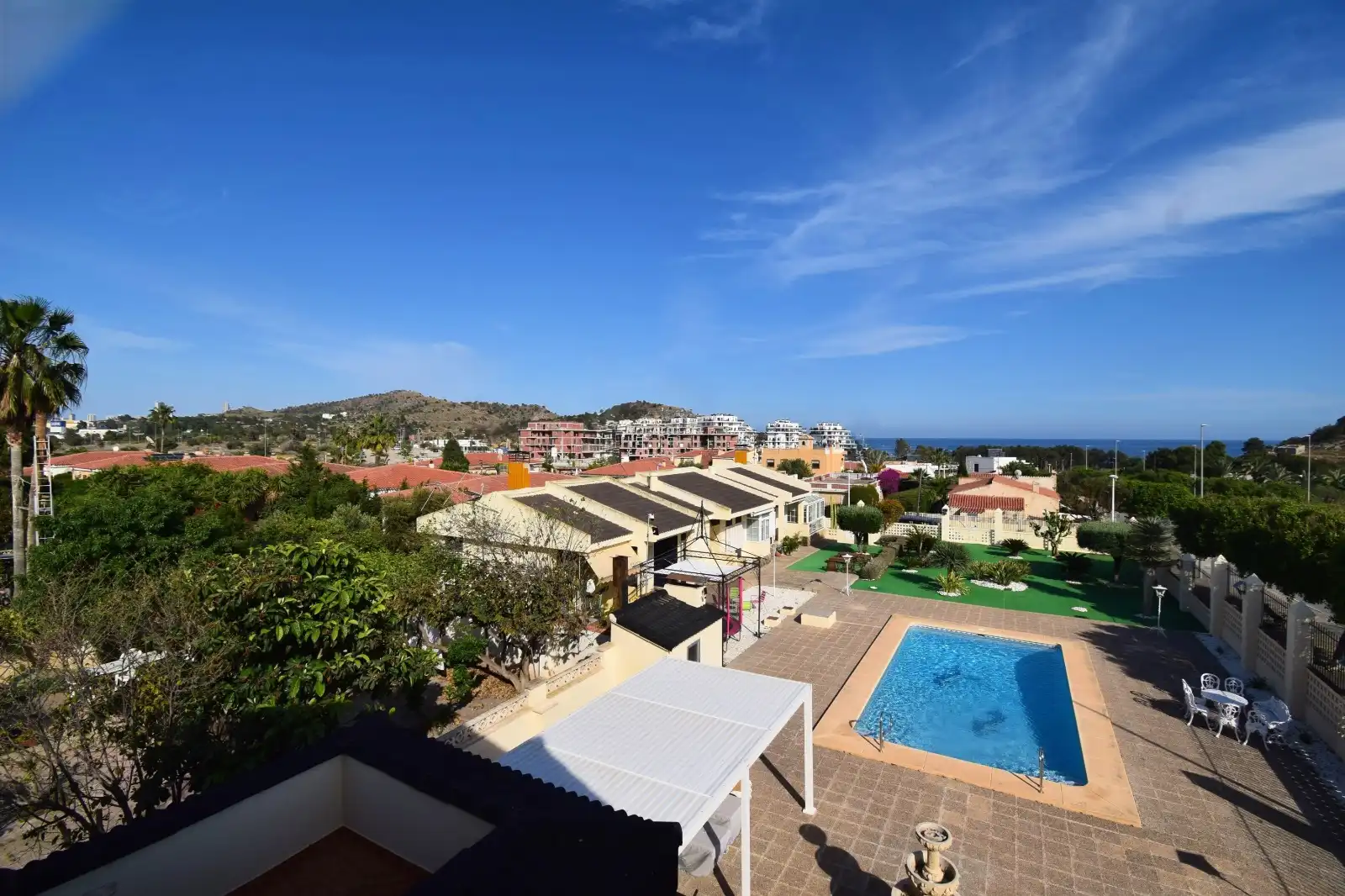 Exterior view of Houses for sale in Villajoyosa / La Vila Joiosa  with Air Conditioner, Heating and Private garden