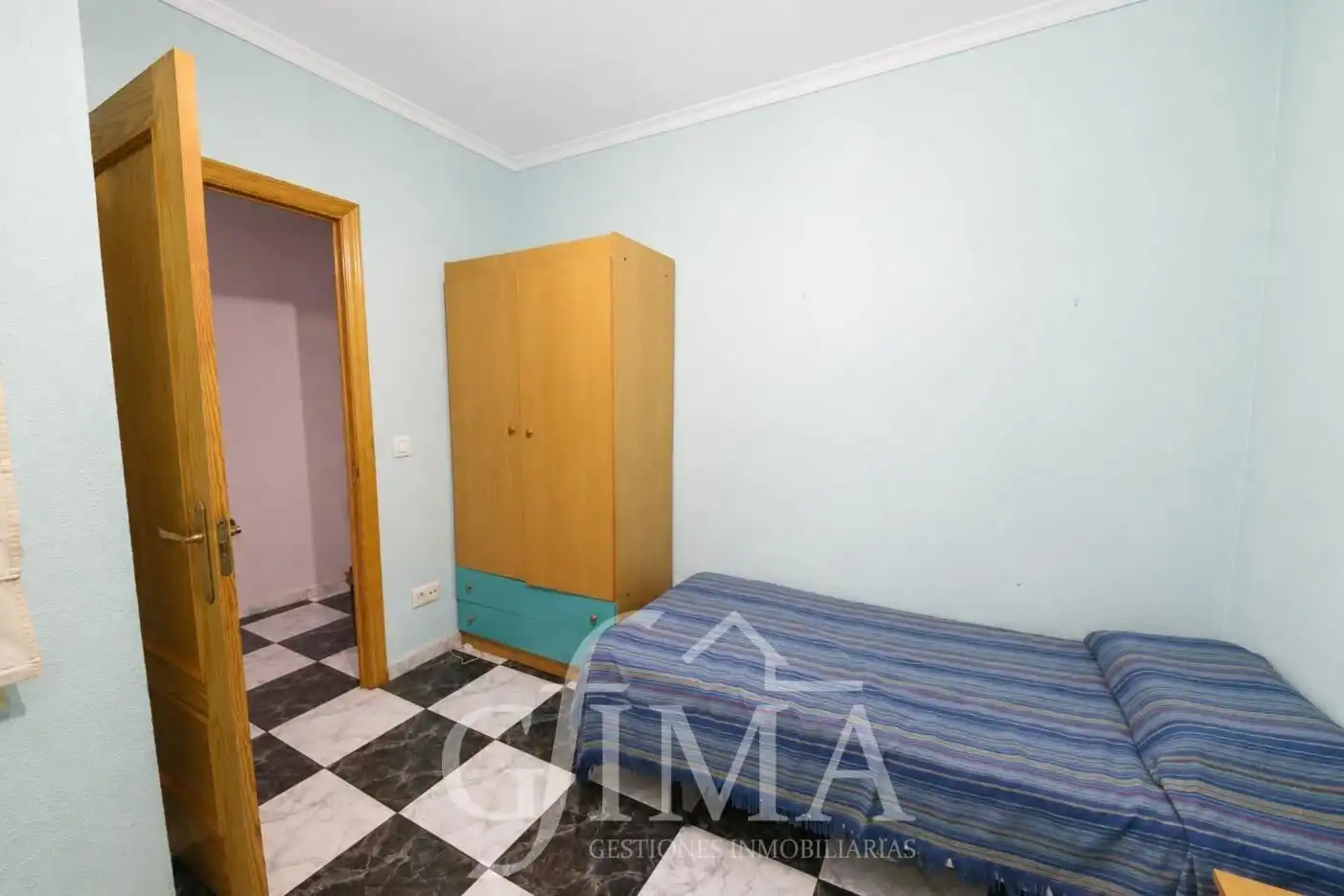 Dormitori de Casa o xalet en venda en Tomelloso amb Calefacció, Terrassa i Traster