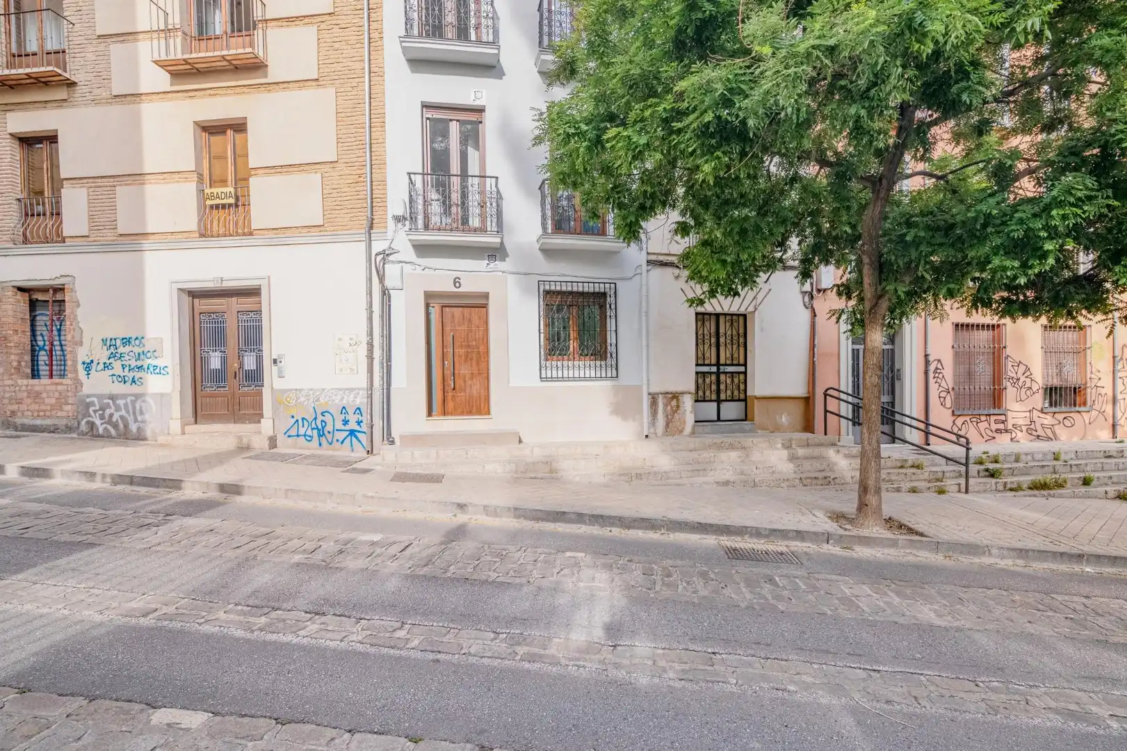 Außenansicht von Wohnung zur Miete in Granada mit Möbliert und Alarm