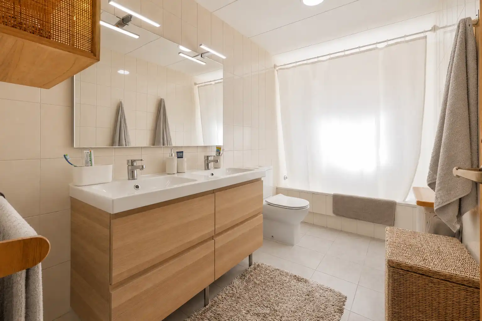 Baño de Casa o chalet en venta en Torroella de Montgrí con Calefacción, Terraza y Amueblado