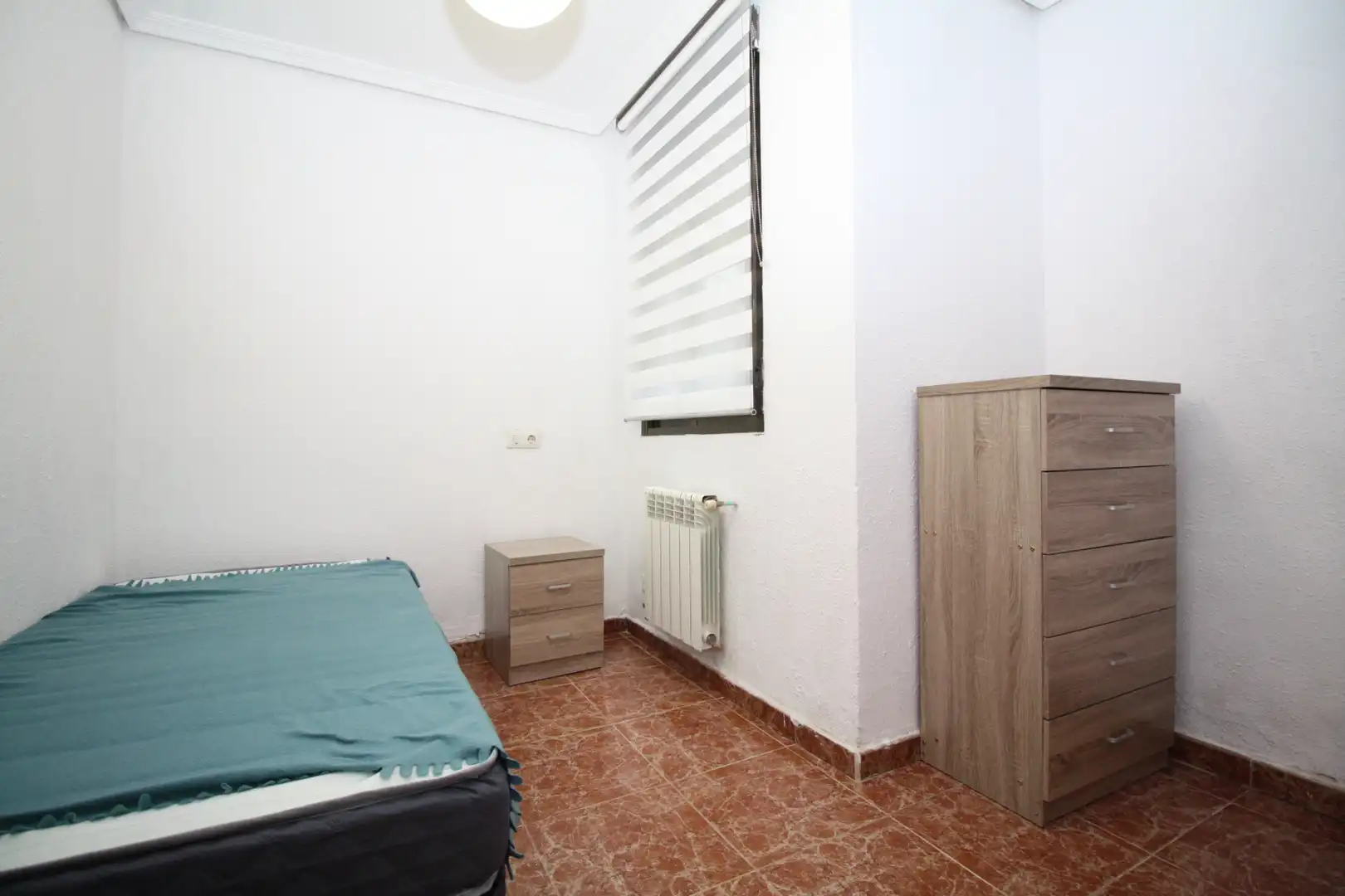 Habitación de Piso de alquiler en Valladolid con Amueblado, Lavadora y Microondas