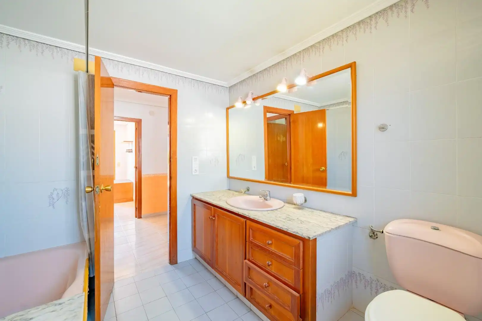 Bany de Casa o xalet en venda en Benicasim / Benicàssim amb Balcó i Piscina comunitària