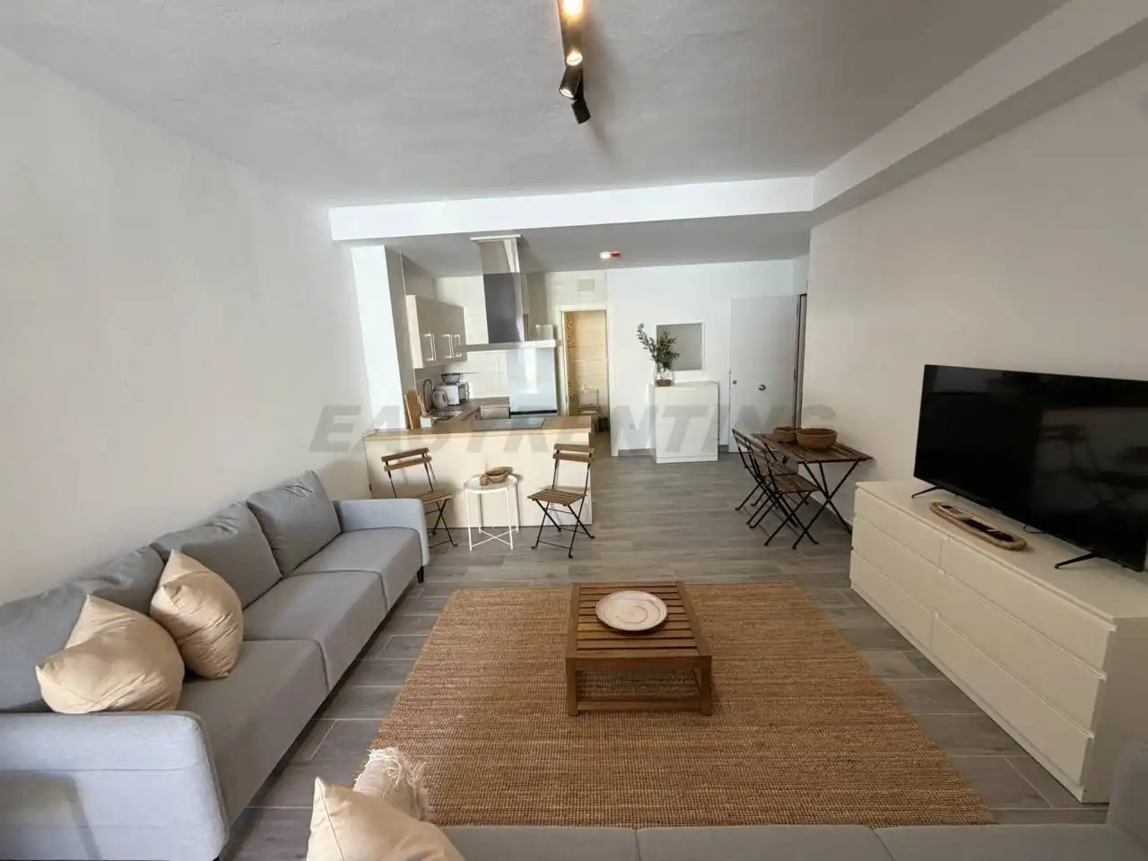 Wohnzimmer von Loft zur Miete in La Línea de la Concepción mit Klimaanlage, Möbliert und Alarm