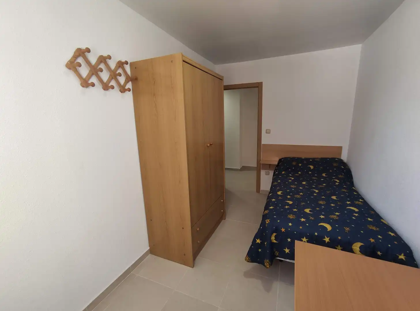 Room in Plaza Crevillente - Antiguos Juzgados - El Asilo