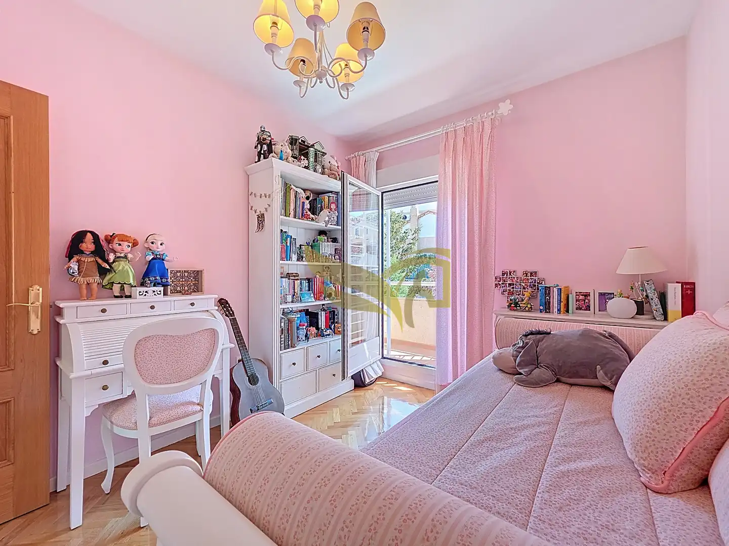 Habitación de Casa adosada en venta en Aranjuez con Aire acondicionado, Calefacción y Jardín privado