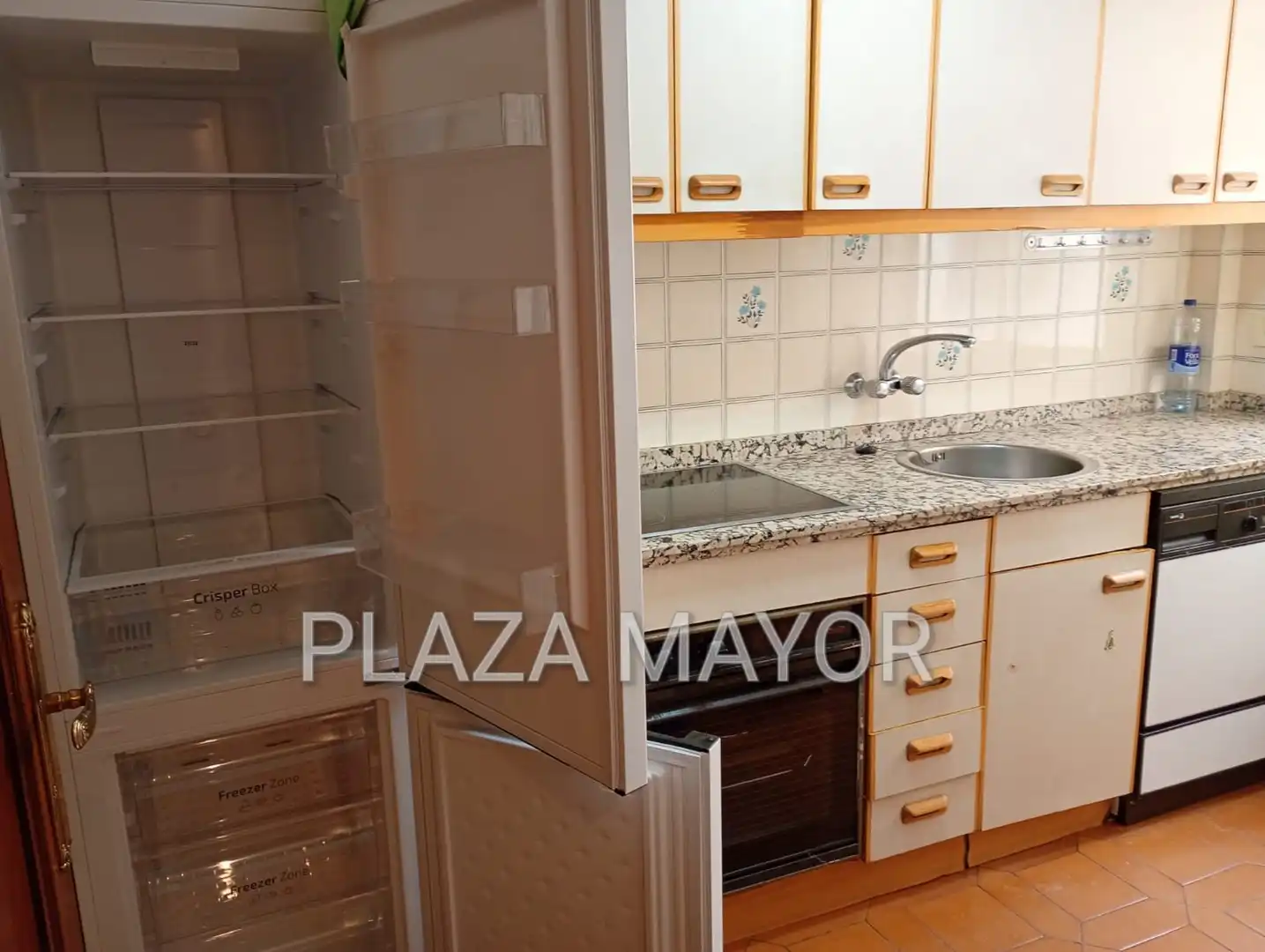 Kitchen of Flat for sale in Salamanca  with Heating, Furnished and Balcony