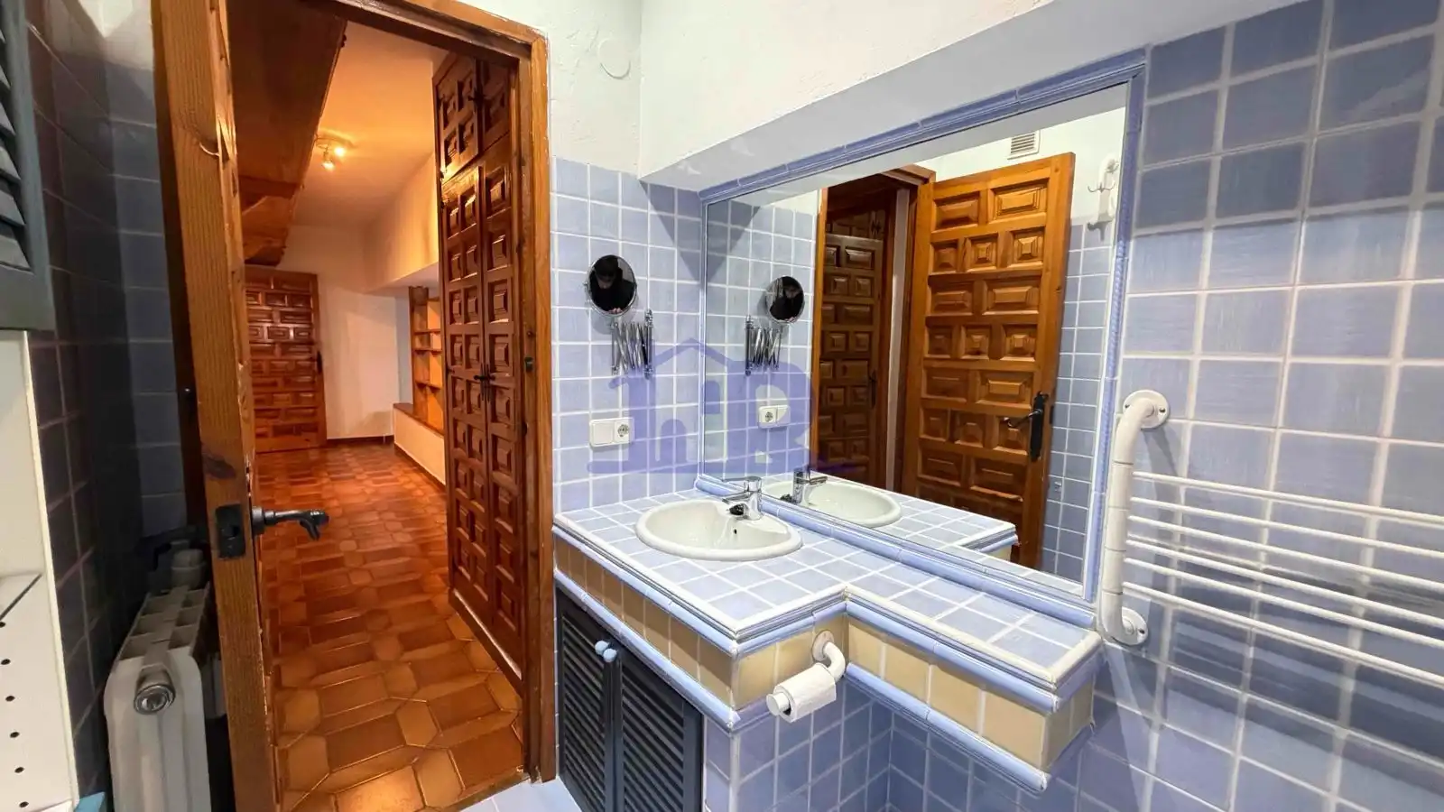 Baño de Piso de alquiler en Cuenca con Calefacción, Terraza y Amueblado